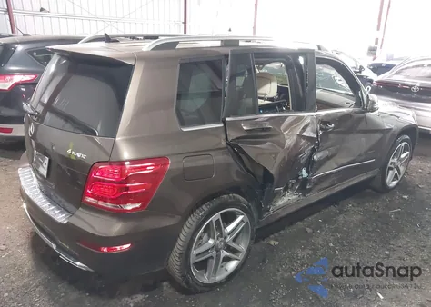 2015 Mercedes-Benz Glk 350 4Matic z USA, uszkodzony, nr VIN WDCGG8JB9FG370415